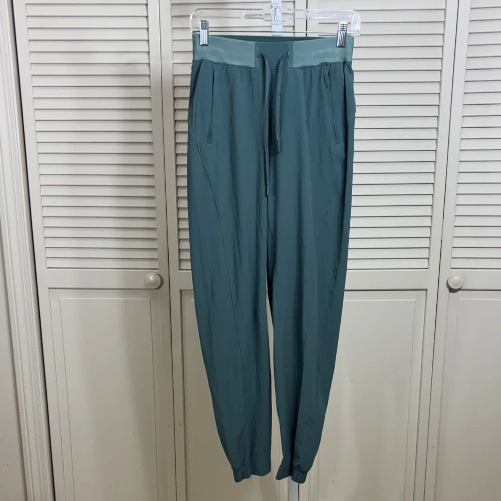 NWT Lululemon License to Train High-Rise Pant Medium Forest Size 4